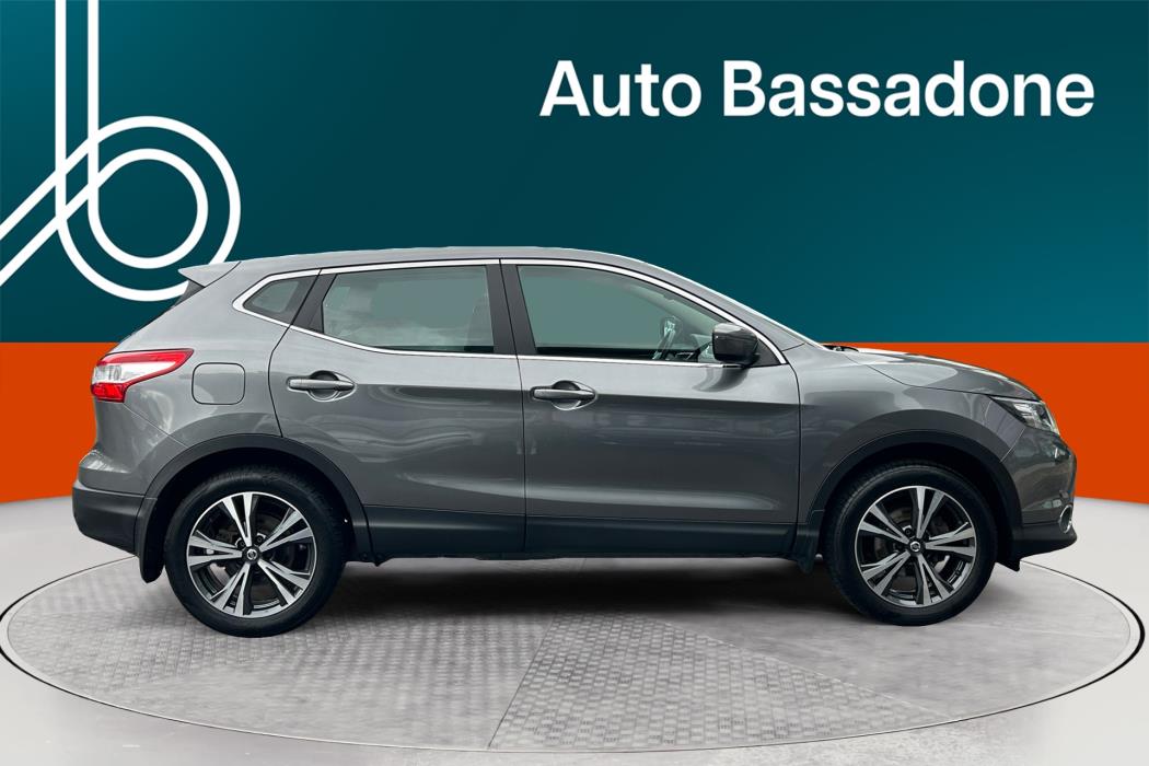NISSAN Qashqai 2015
