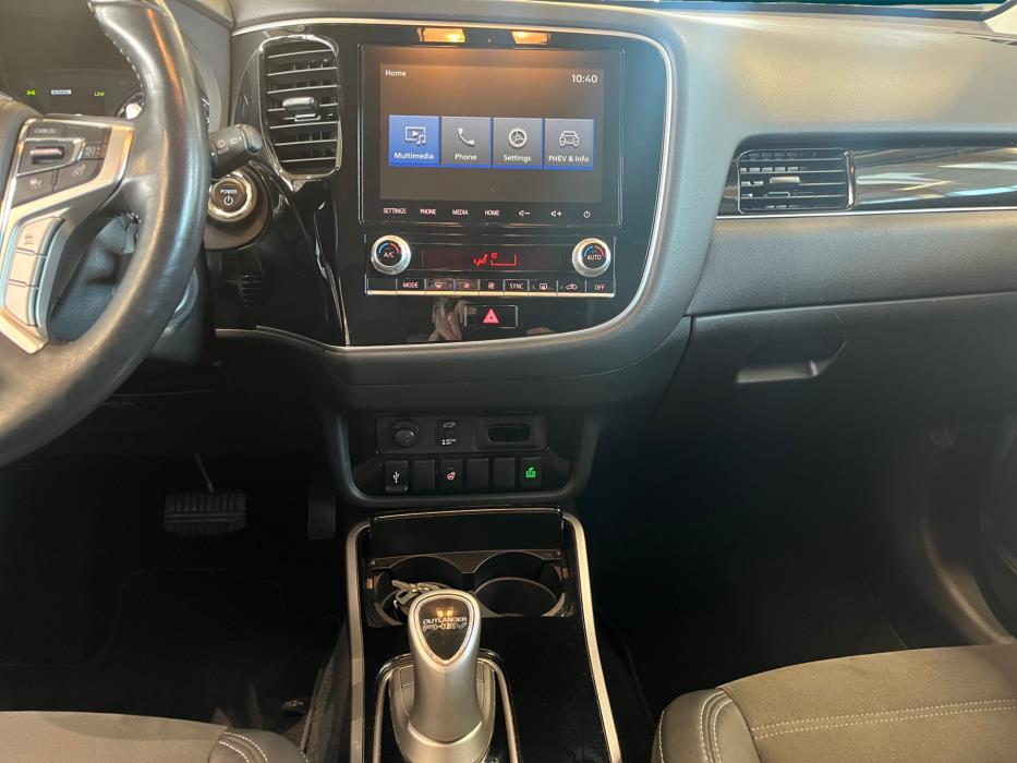 MITSUBISHI OUTLANDER PHEV 2020