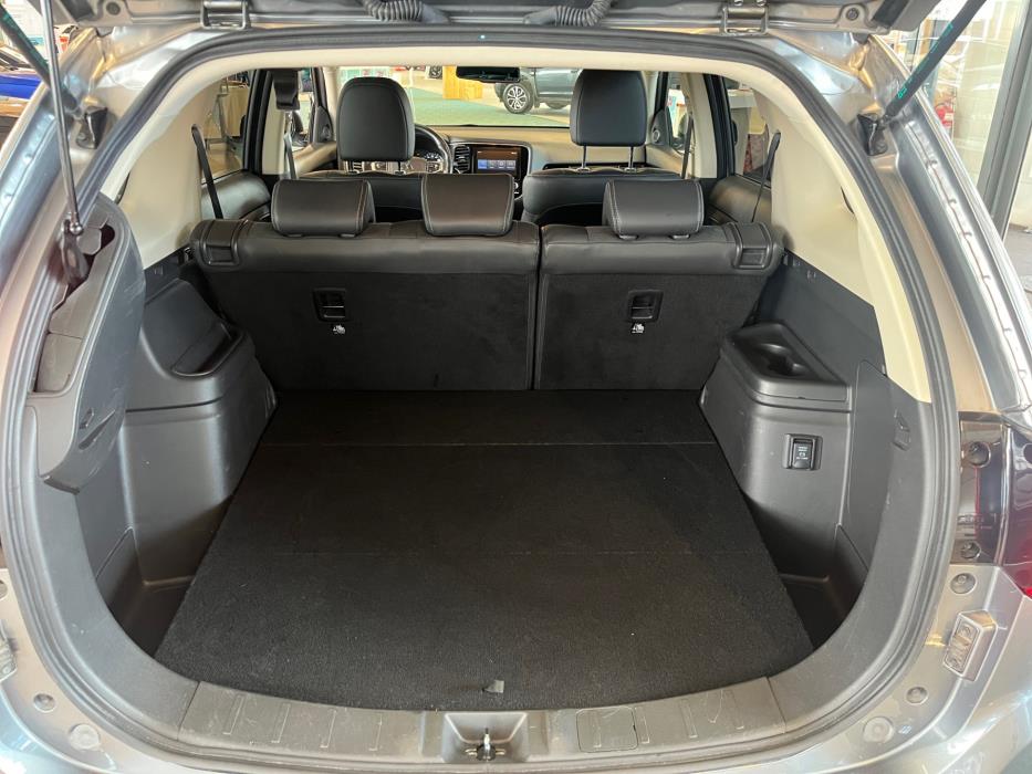 MITSUBISHI OUTLANDER PHEV 2020