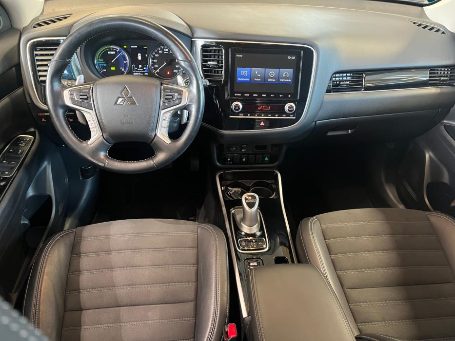 MITSUBISHI OUTLANDER PHEV 2020