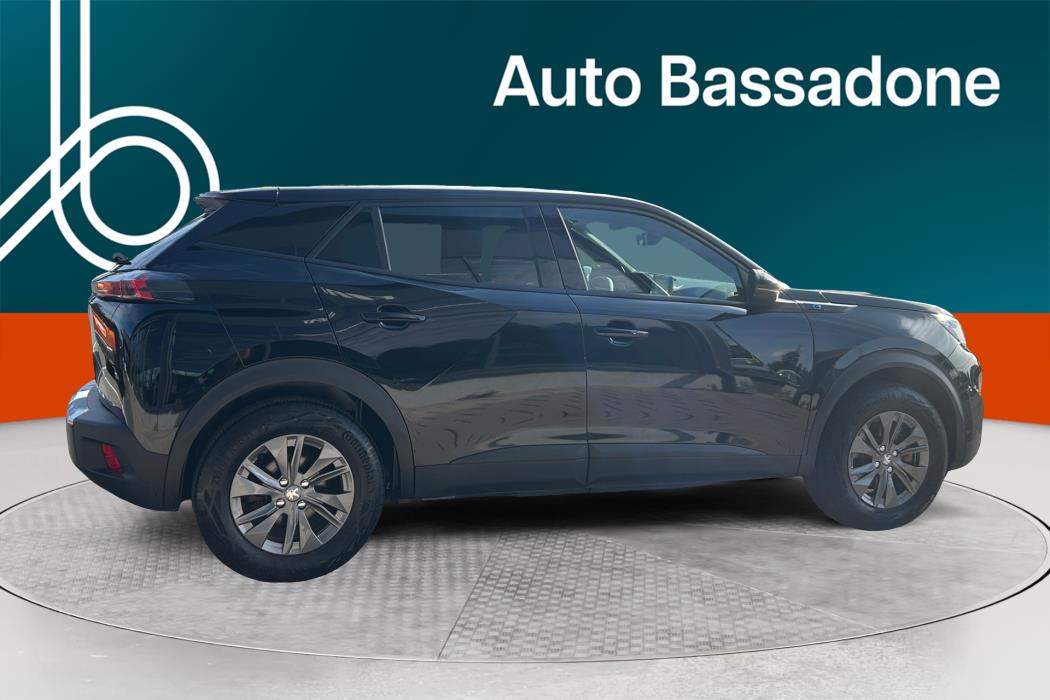 PEUGEOT e-2008 2023