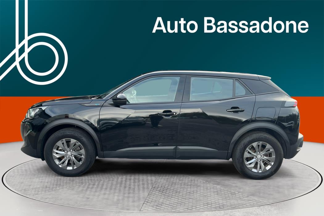 PEUGEOT e-2008 2023