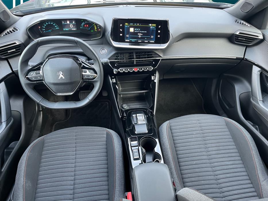 PEUGEOT e-2008 2023