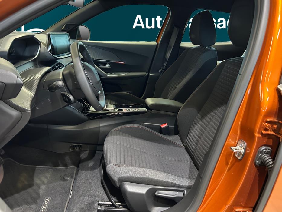 PEUGEOT e-2008 2023