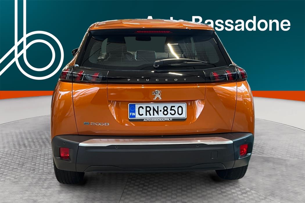 PEUGEOT e-2008 2023