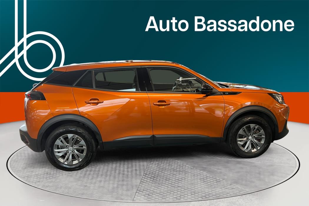 PEUGEOT e-2008 2023