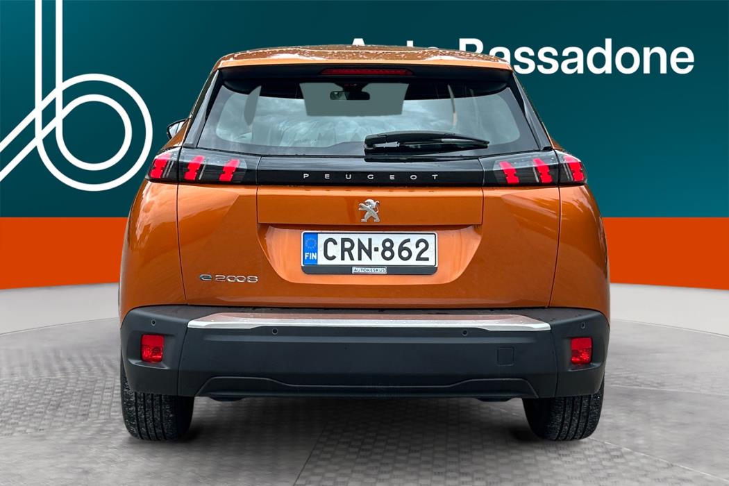 PEUGEOT e-2008 2023