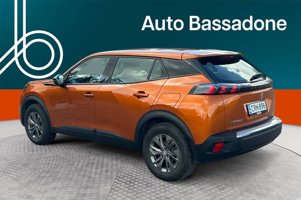 PEUGEOT e-2008 2023