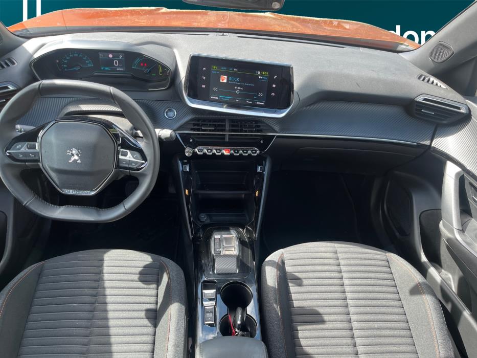 PEUGEOT e-2008 2023