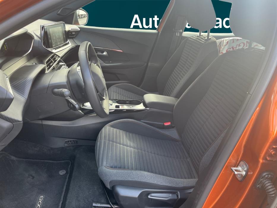 PEUGEOT e-2008 2023