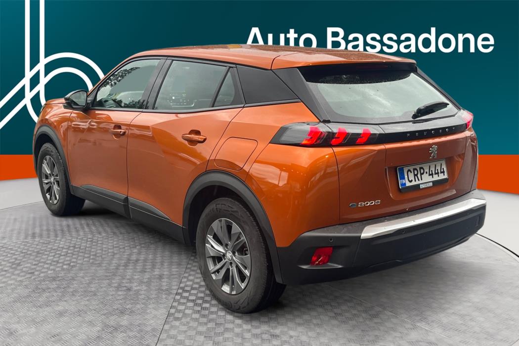 PEUGEOT e-2008 2023
