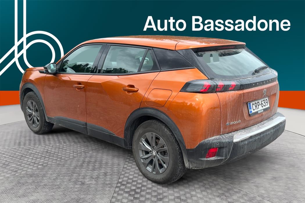 PEUGEOT e-2008 2023