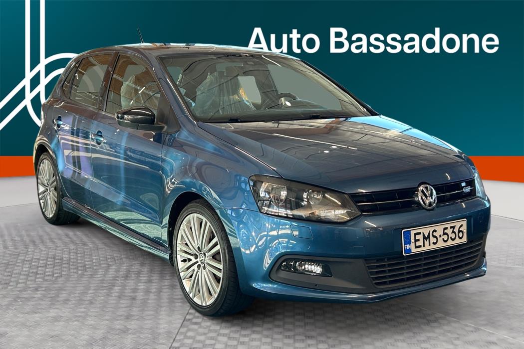 VOLKSWAGEN Polo 2014