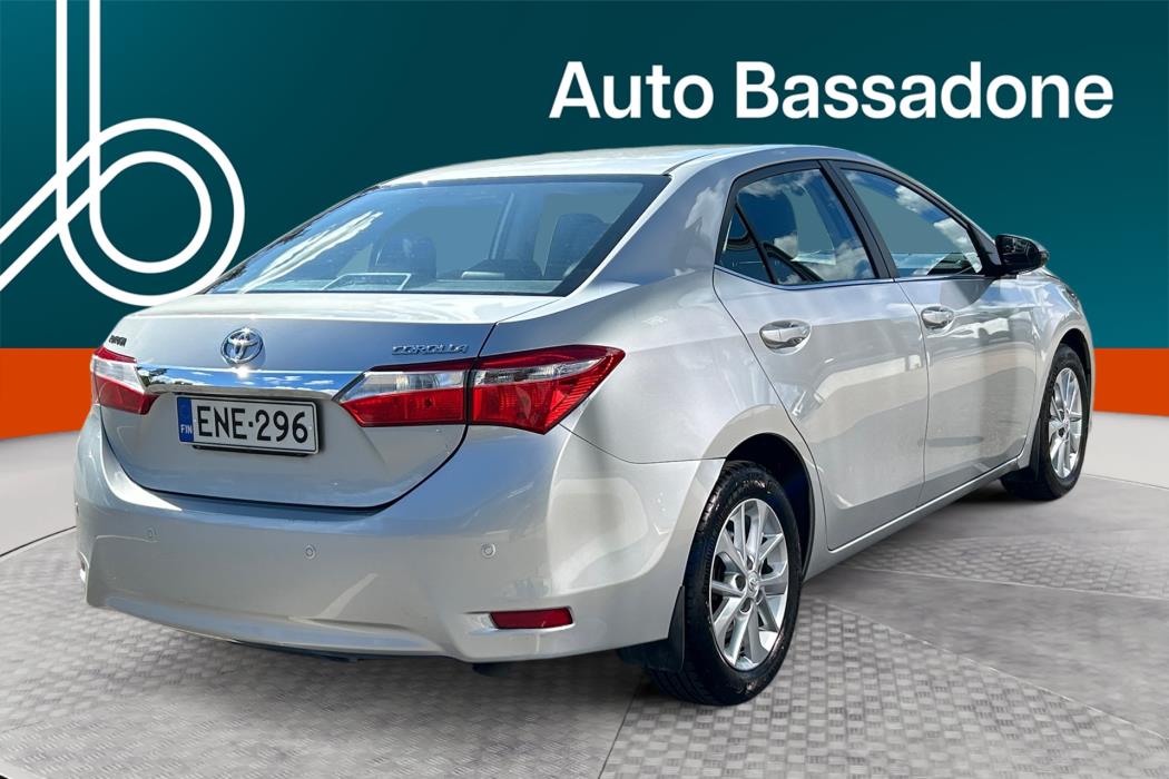 TOYOTA Corolla 2015