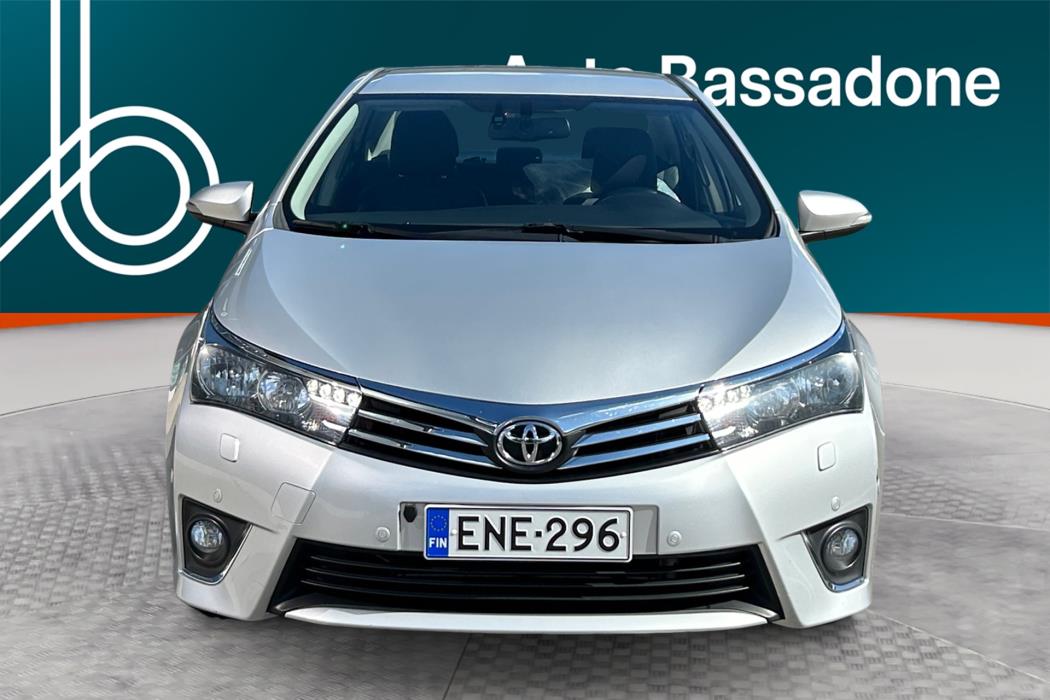 TOYOTA Corolla 2015