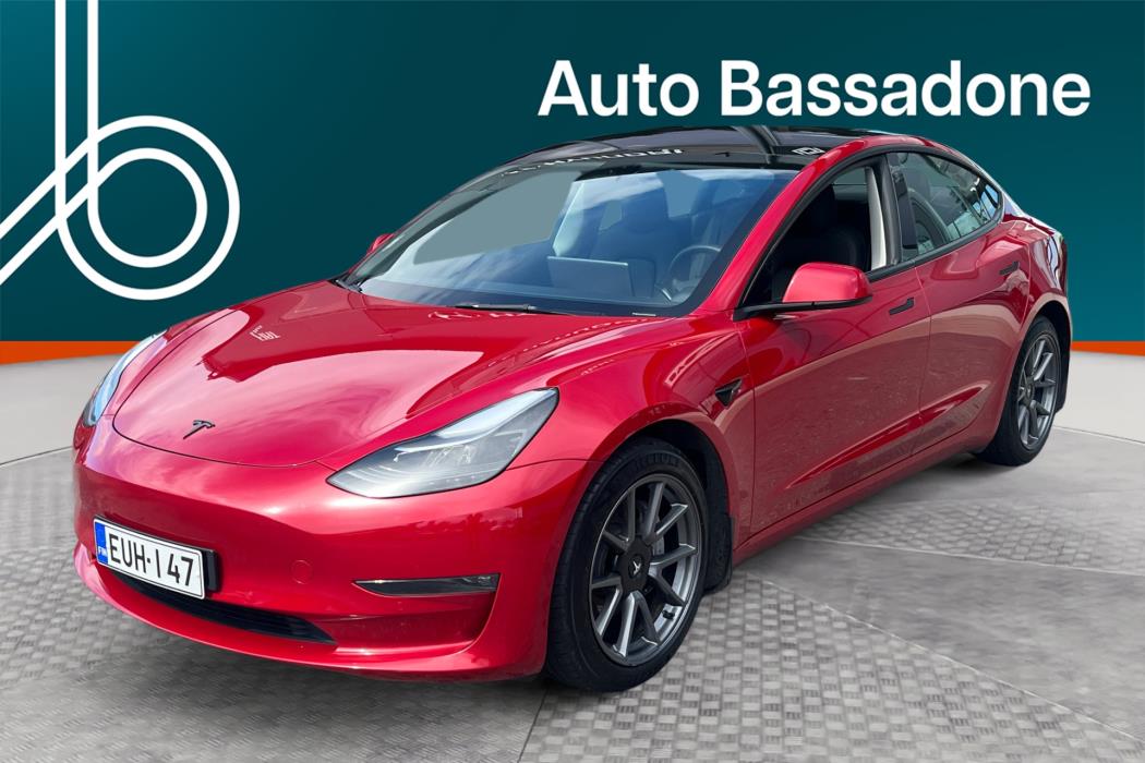 TESLA Model 3 2021