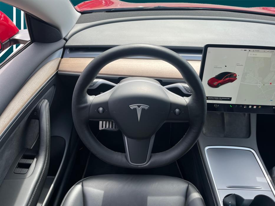 TESLA Model 3 2021