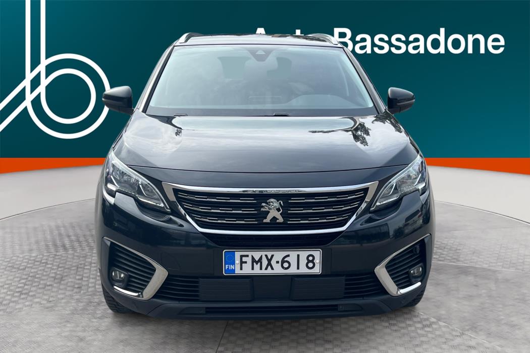 PEUGEOT 5008 2018