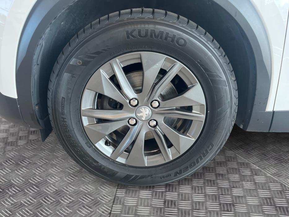 PEUGEOT 2008 2021