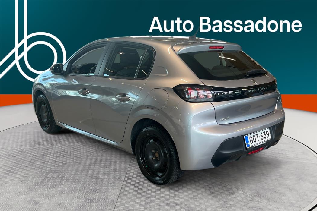 PEUGEOT 208 2021