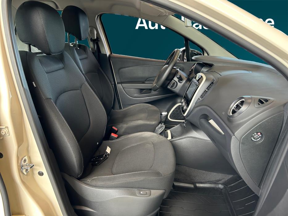 RENAULT Captur 2017