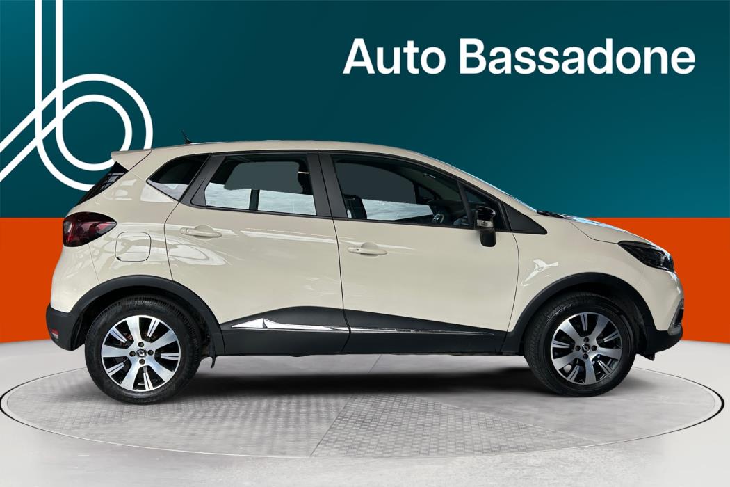 RENAULT Captur 2017