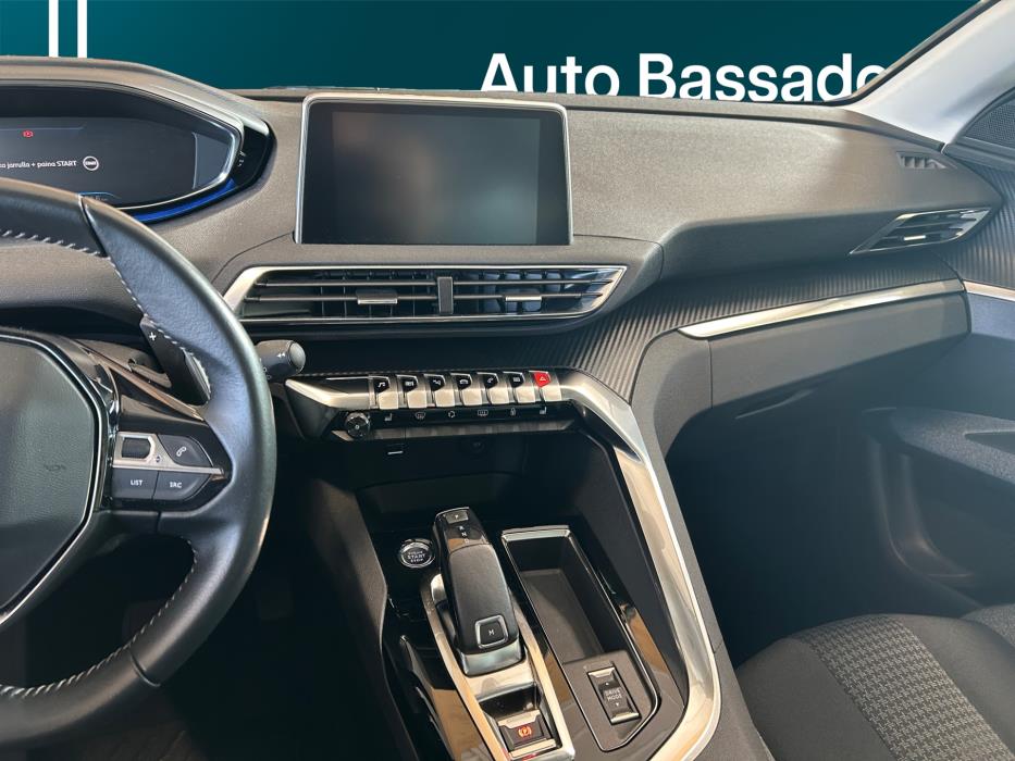 PEUGEOT 3008 2021