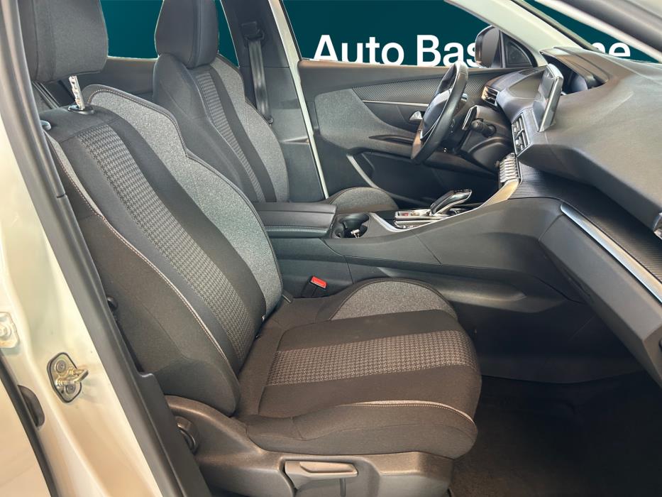 PEUGEOT 3008 2021