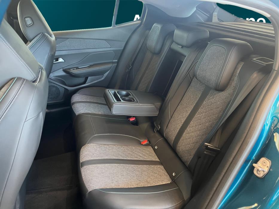 PEUGEOT 408 2024