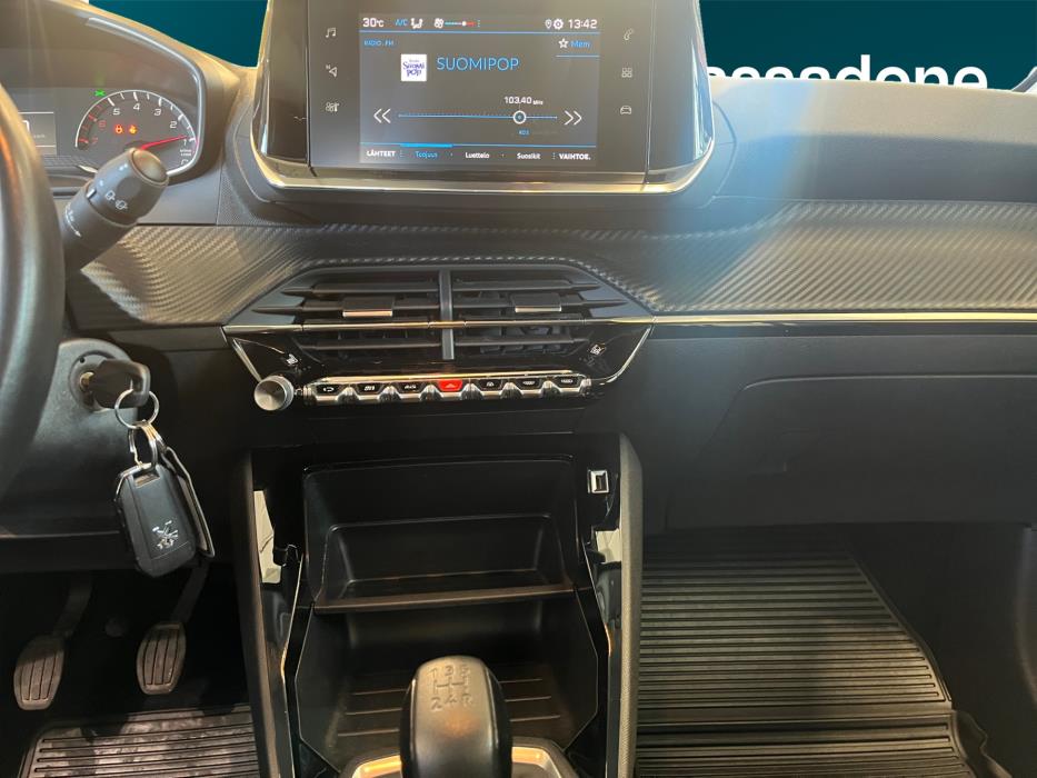 PEUGEOT 208 2020