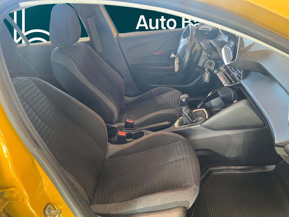 PEUGEOT 208 2020