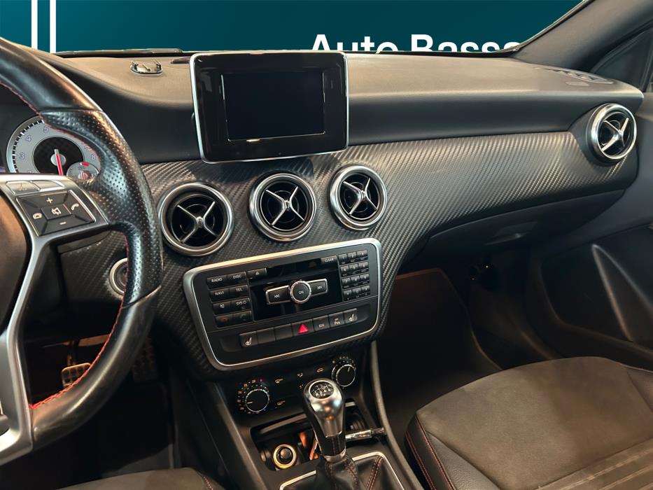MERCEDES-BENZ A 2014