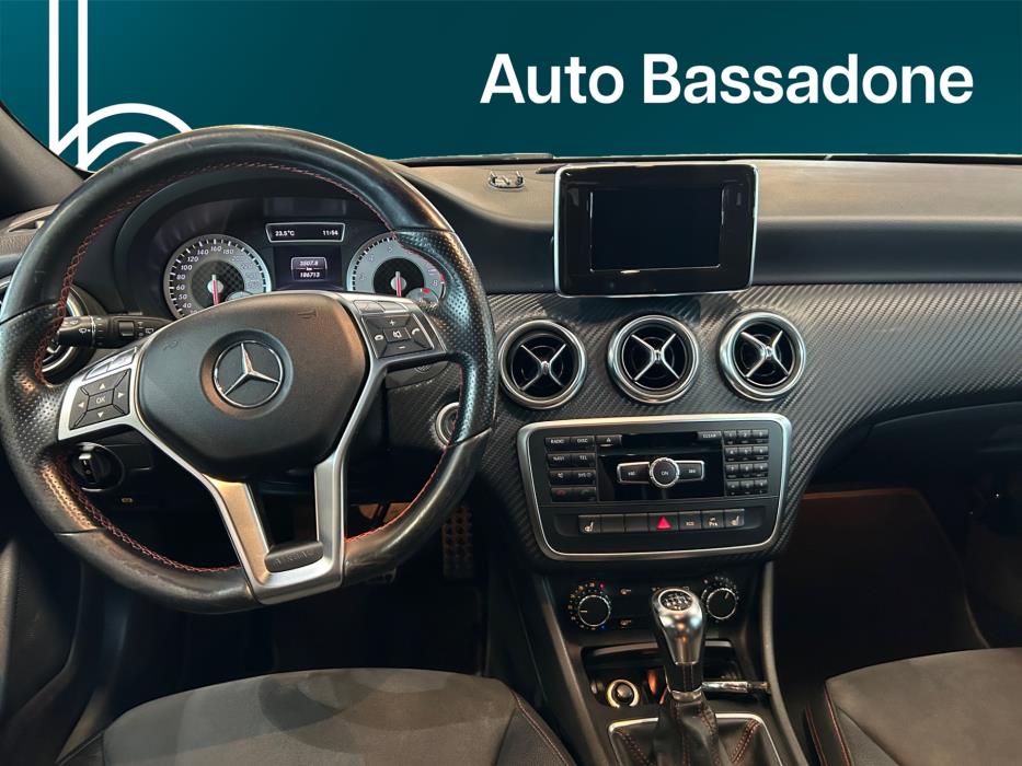 MERCEDES-BENZ A 2014