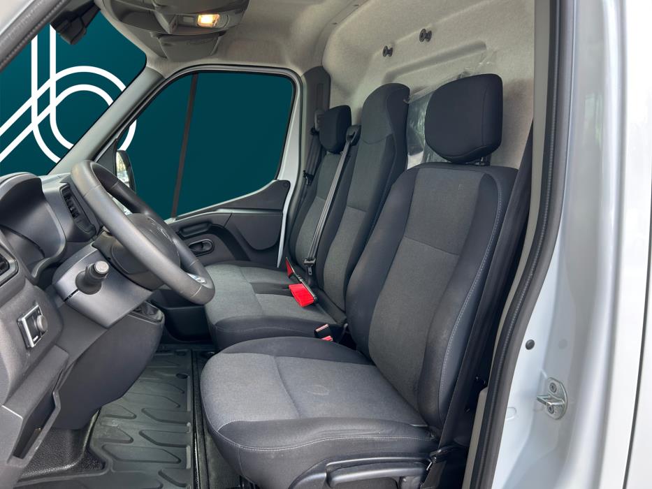 RENAULT Master 2023
