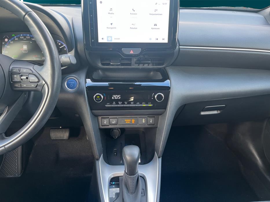 TOYOTA Yaris Cross 2023