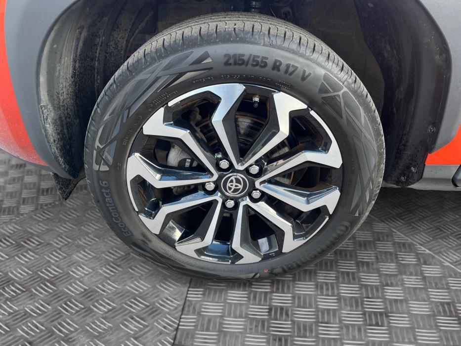 TOYOTA Yaris Cross 2023