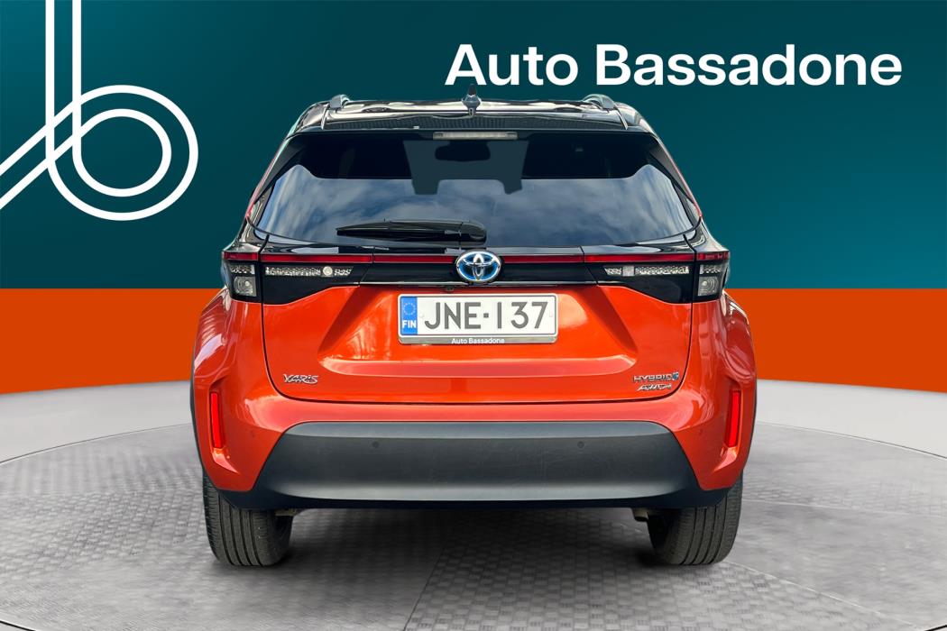 TOYOTA Yaris Cross 2023