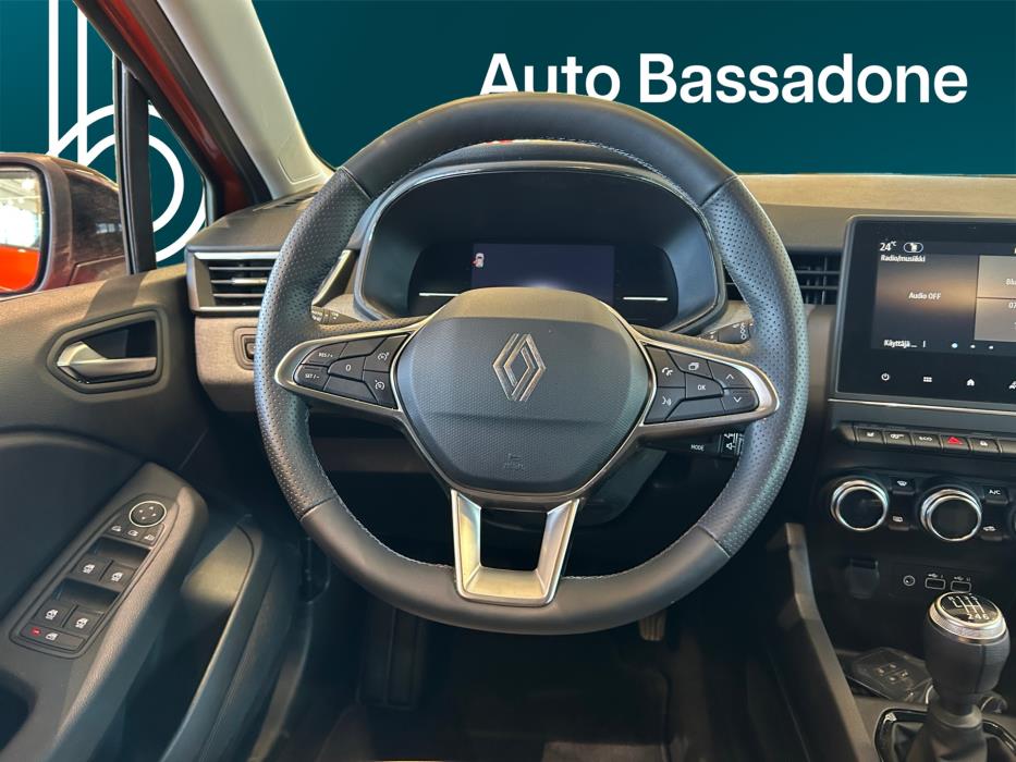 RENAULT Clio 2025