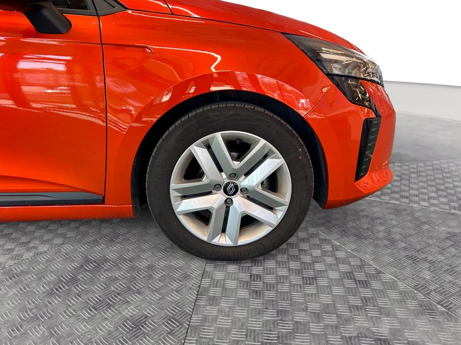 RENAULT Clio 2025