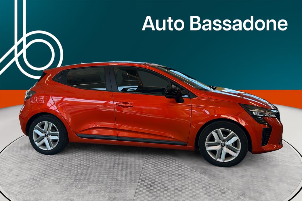 RENAULT Clio 2025