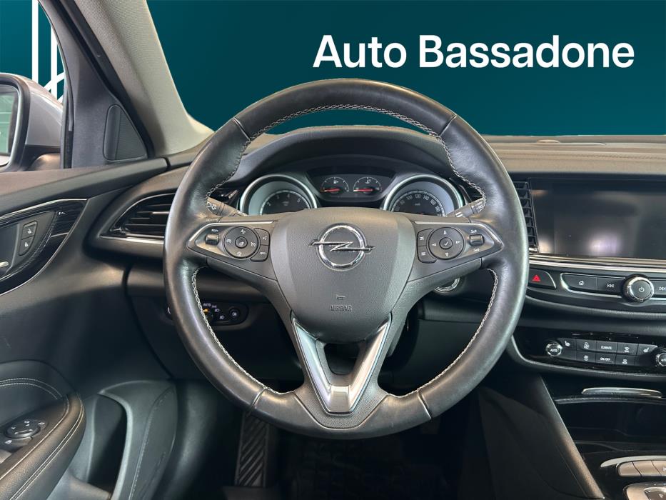 OPEL Insignia 2017