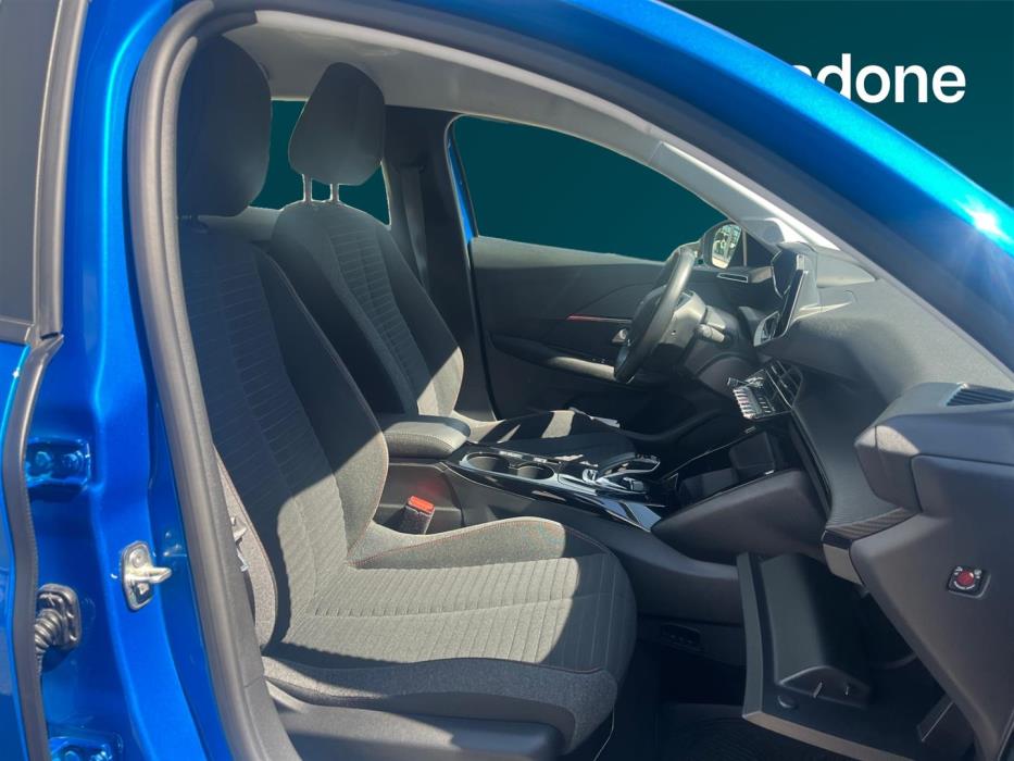 PEUGEOT e-208 2022