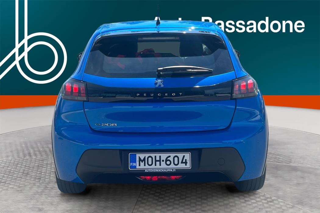 PEUGEOT e-208 2022