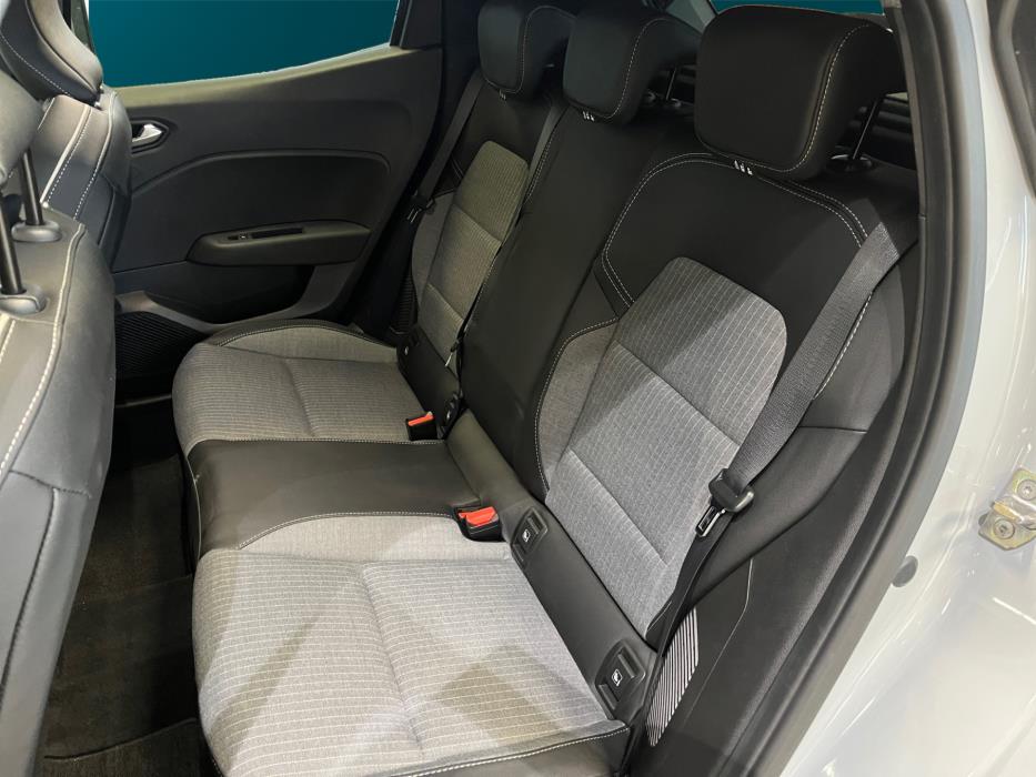 RENAULT Clio 2023