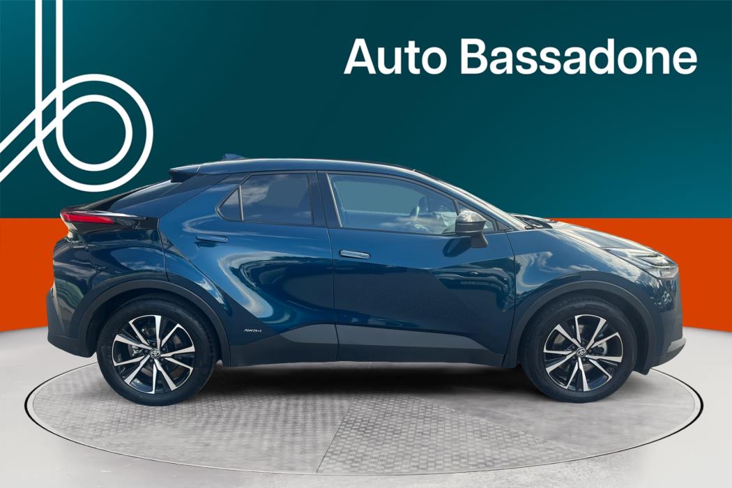 TOYOTA C-HR 2024