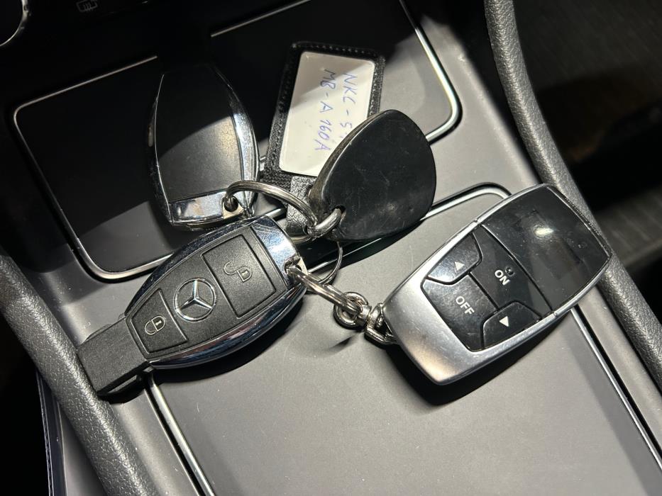 MERCEDES-BENZ A 2016