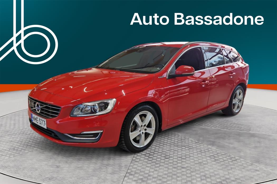 VOLVO V60 2015