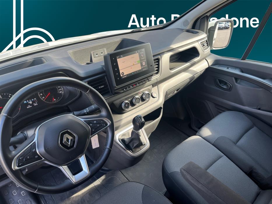 RENAULT Trafic 2022