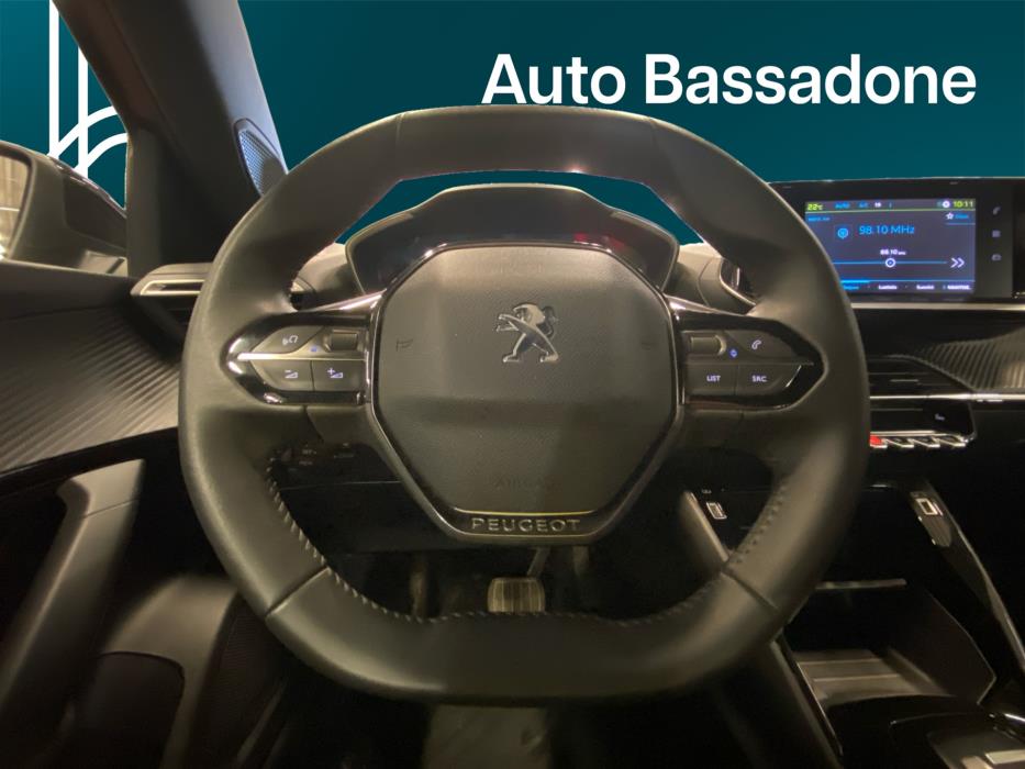 Peugeot e-2008 2023