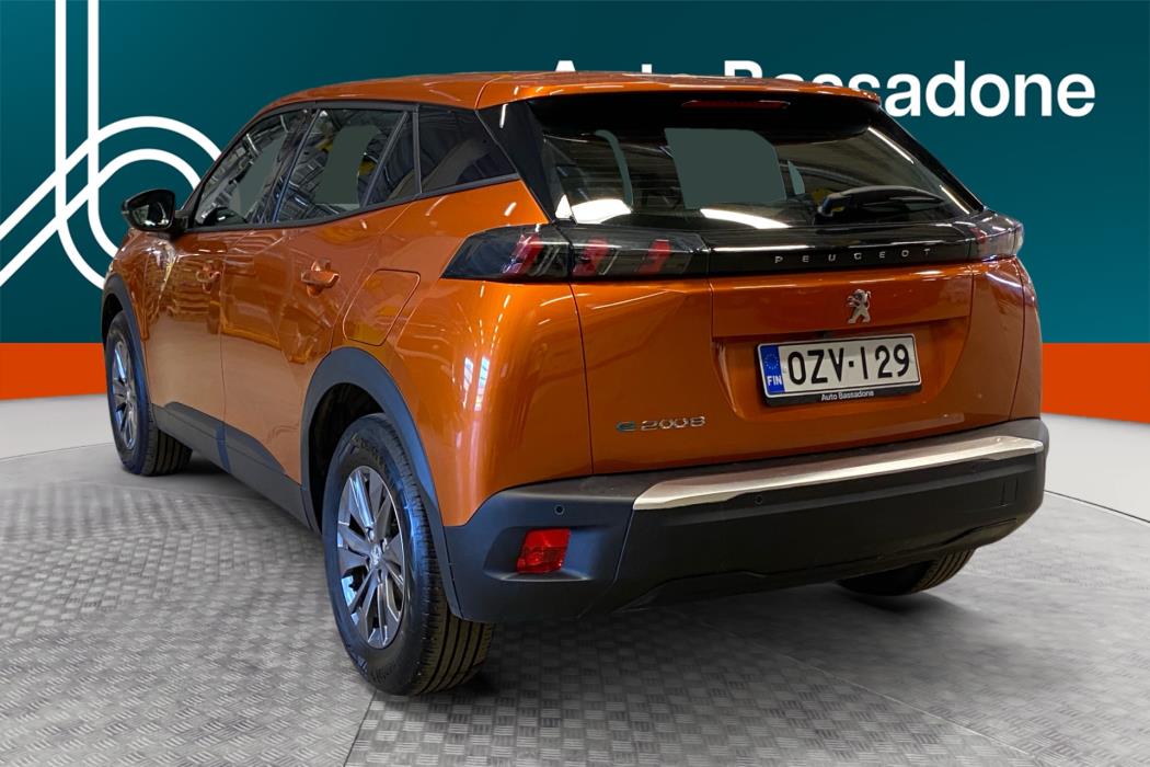 Peugeot e-2008 2023